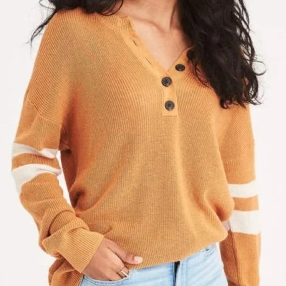 American Eagle Henley sweater